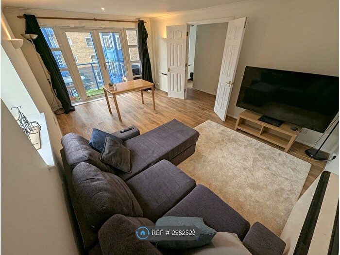 2 Bedroom Flat To Rent In Campania Building, London, E1W