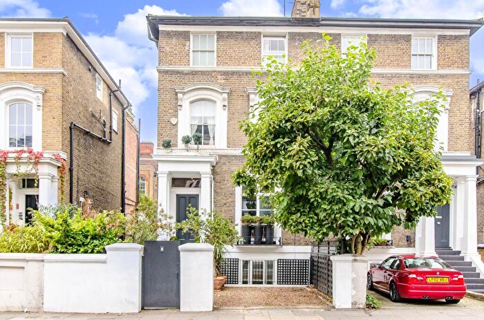 4 Bedroom Semi-Detached House For Sale In Gunter Grove, Chelsea, London, SW10