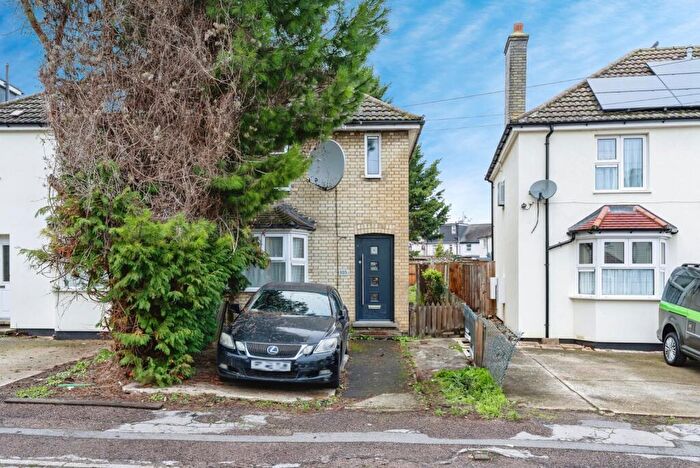 2 Bedroom Semi Detached House For Sale In Garden Walk, Cambridge, Cambridgeshire, CB4