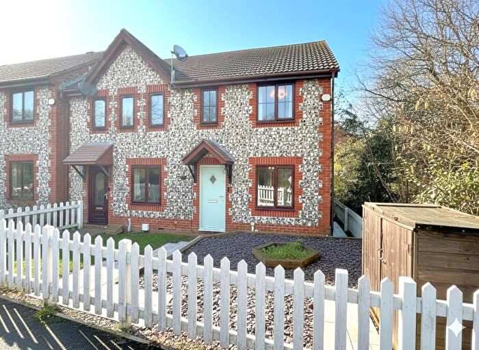 3 Bedroom End Of Terrace House For Sale In Exmoor Close, Whiteley, PO15