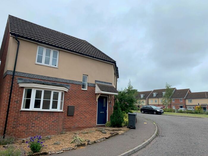 3 Bedroom Semi-Detached House To Rent In Dr Torrens Way, New Costessey, Norwich, NR5