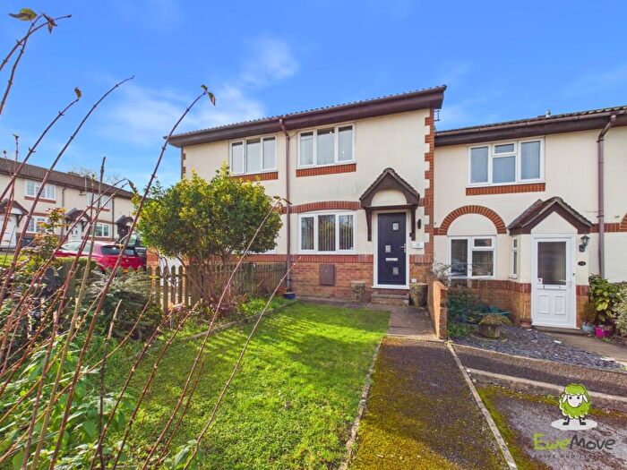 2 Bedroom Terraced House For Sale In Lapin Lane, Basingstoke, Hampshire, RG22