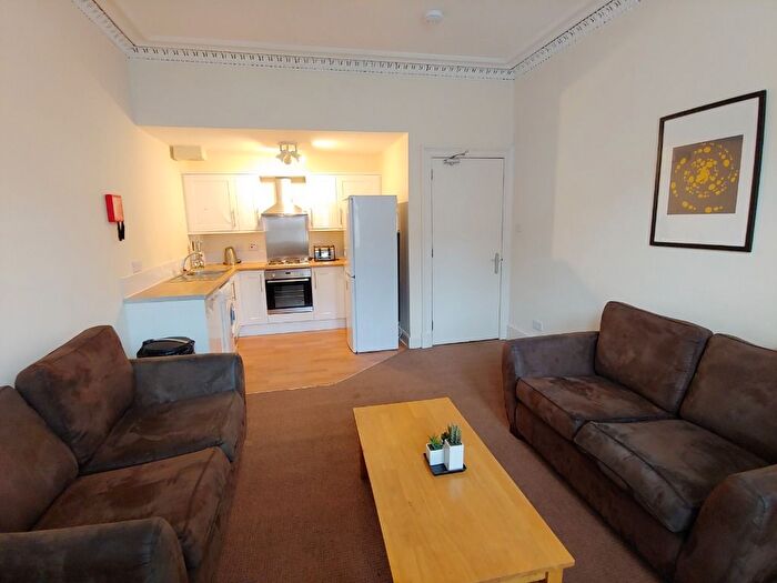 3 Bedroom Flat To Rent In Caledonian Road, Edinburgh, EH11