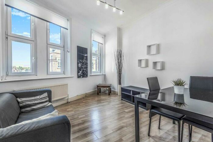 1 Bedroom Flat To Rent In Balham High Road, Balham, SW12