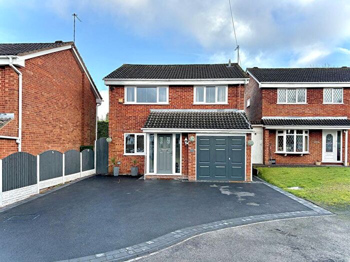 4 Bedroom Detached House For Sale In High Park Crescent, Sedgley, DY3