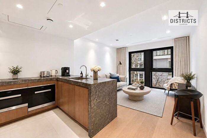 1 Bedroom Flat To Rent In Lincoln Sq, Portugal Street, WC2A
