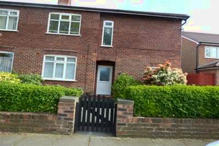 2 Bedroom Maisonette Flat To Rent In Thirlmere Drive L21