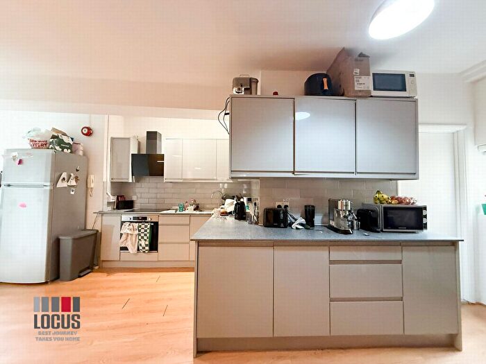 5 Bedroom Flat To Rent In Millers Terrace, Dalston, E8