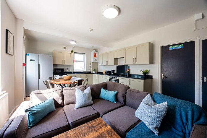 5 Bedroom Property To Rent In Elmsthorpe Avenue, Nottingham, NG7