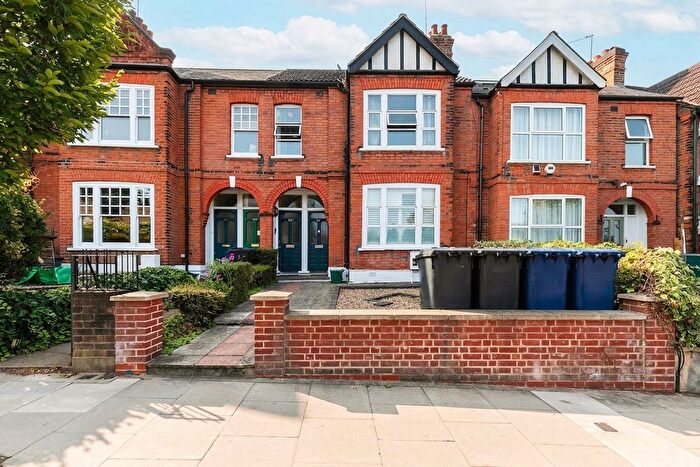 4 Bedroom Flat To Rent In Little Ealing Lane, London, W5