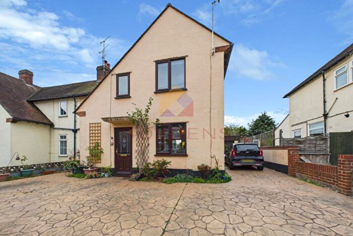 3 Bedroom Semi-Detached House For Sale In Gilberd Road, Colchester, CO2