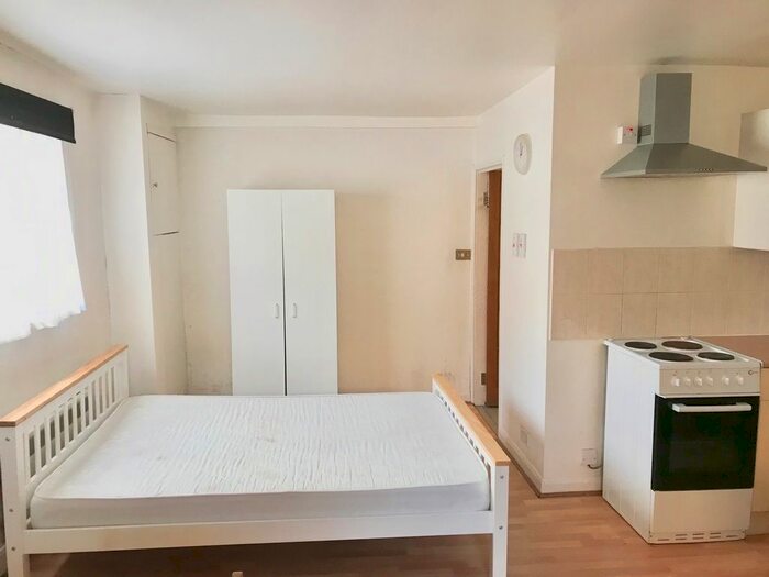 Studio To Rent In Village Way, Neasden, NW10