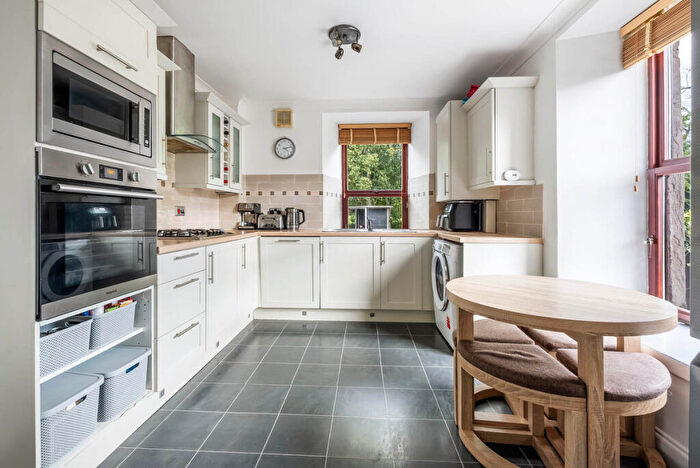 4 Bedroom End Of Terrace House For Sale In Heron Rise, Dundee, DD4