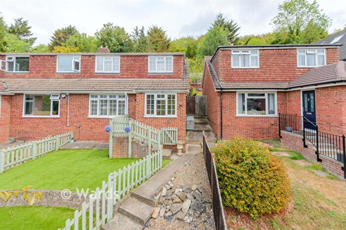 3 Bedroom Semi Detached House For Sale In Boxley Road, Walderslade, Chatham, Kent, ME5