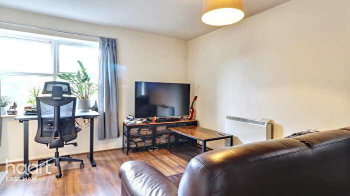 1 Bedroom Apartment For Sale In Angelica Drive, London, E6