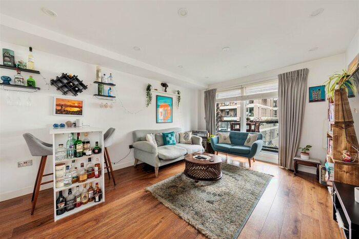 2 Bedroom Apartment To Rent In Ronann Apartments, Orsman Road, N1