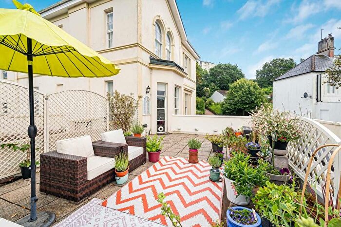 2 Bedroom Flat For Sale In Lower Erith Road, Torquay, Devon, TQ1