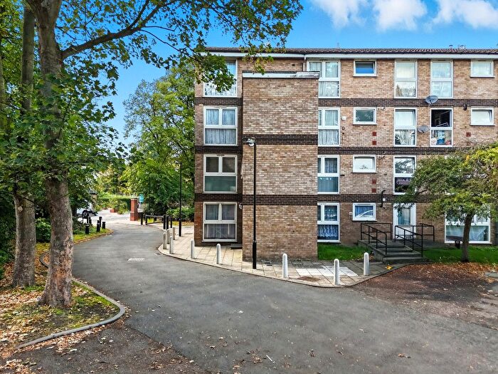 2 Bedroom Flat For Sale In Saints Drive, Forest Gate, London, E7