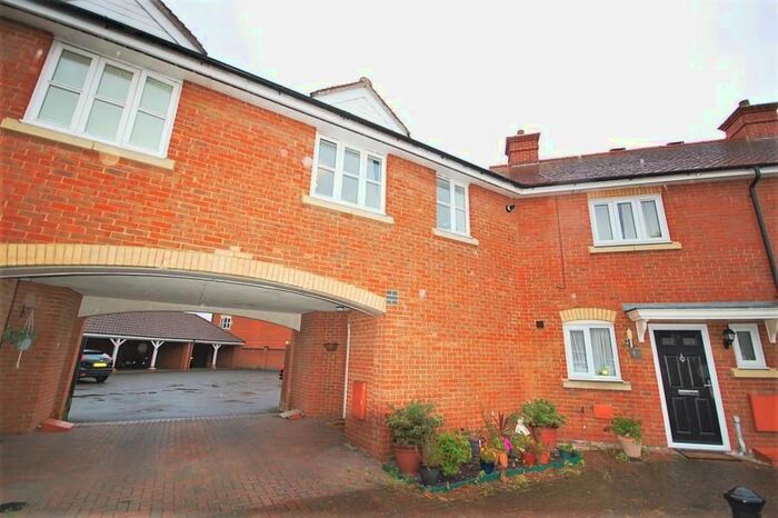 2 Bedroom Flat To Rent In Caxton Close, Tiptree, Colchester, CO5