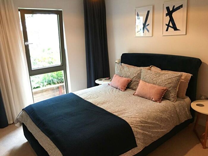 1 Bedroom Flat To Rent In Wapping Road, Bristol, BS1