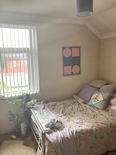 6 Bedroom Terraced House To Rent In Mackintosh Place, Cardiff, CF24