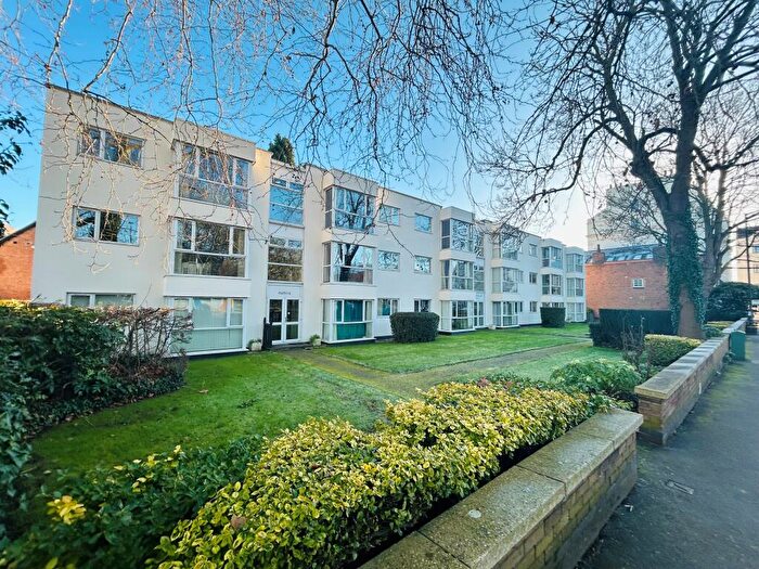2 Bedroom Apartment To Rent In Grosvenor Court, Leamington Spa, CV32