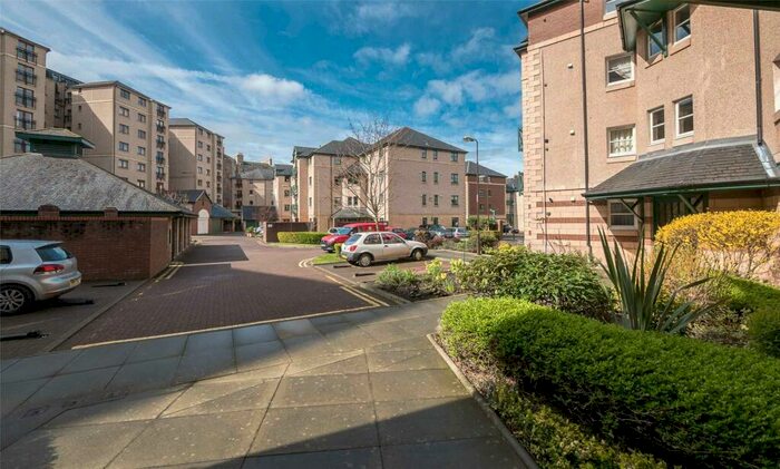 2 Bedroom Flat To Rent In Silvermills, New Town, Edinburgh, EH3