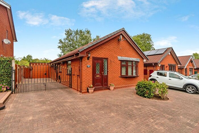 3 Bedroom Bungalow For Sale In Victory Lane, Walsall, West Midlands, WS2