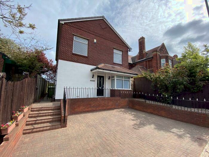 4 Bedroom Detached House To Rent In Ryhope Road, Grangetown, Sunderland, SR2