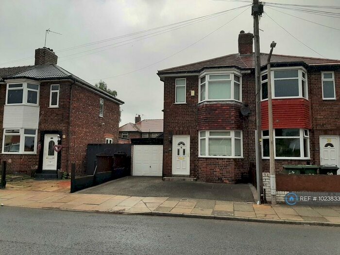 2 Bedroom Semi-Detached House To Rent In Townsend Street, Birkenhead, CH41