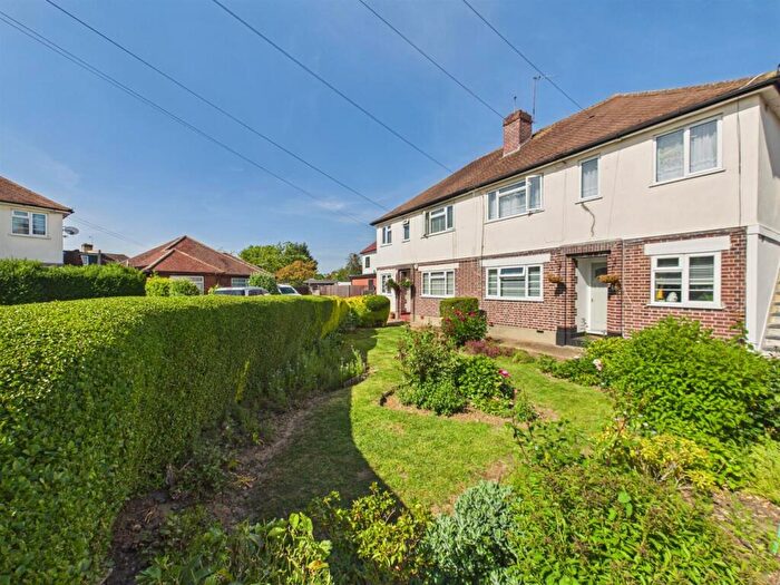 2 Bedroom Maisonette For Sale In Northdown Close, Ruislip, HA4