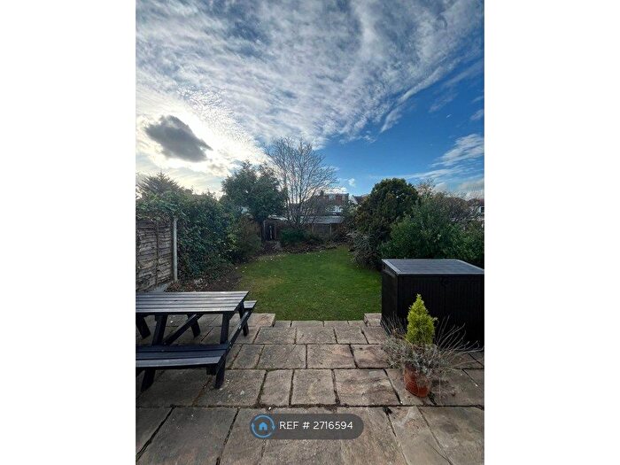 3 Bedroom End Of Terrace House To Rent In Eva Road, Romford, RM6