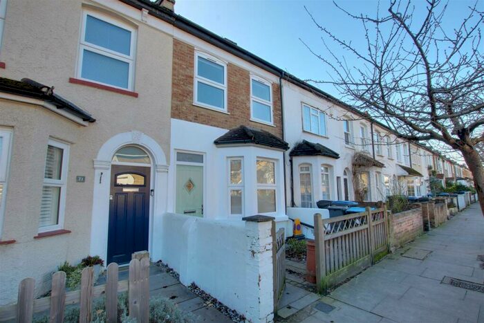 3 Bedroom House To Rent In Gordon Road, Enfield, EN2