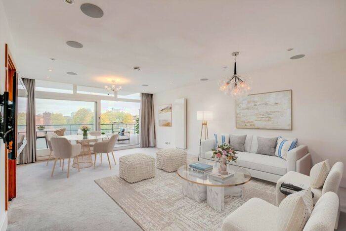 3 Bedroom Apartment To Rent In London House, - Avenue Road, St Johns Wood, NW8