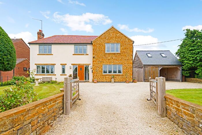 4 Bedroom Detached House For Sale In The Twistle, Byfield, NN11