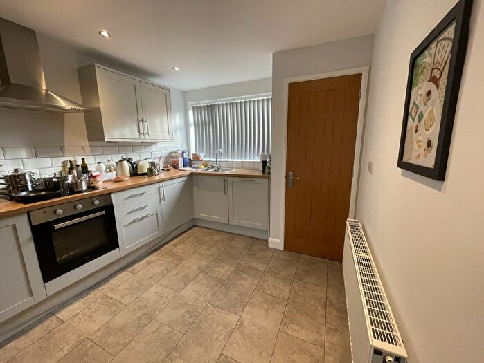 3 Bedroom Terraced House To Rent In Queens Close, Leeds, LS7