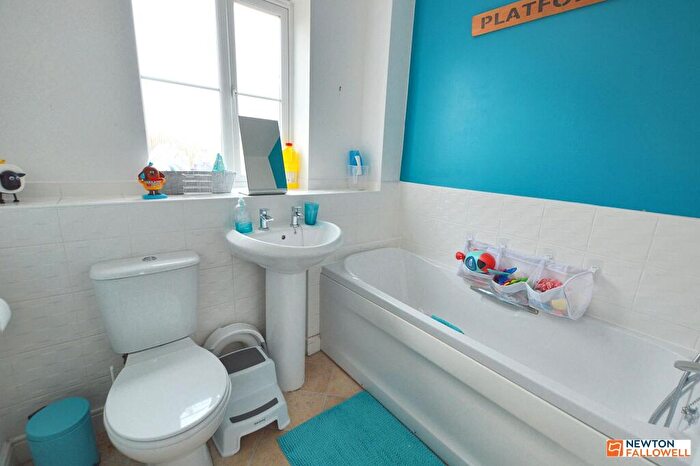 3 Bedroom Terraced House For Sale In The Pollards, Bourne, PE10