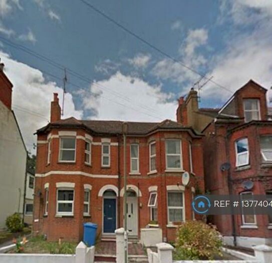 1 Bedroom Flat To Rent In Cambridge Road, Aldershot, GU11