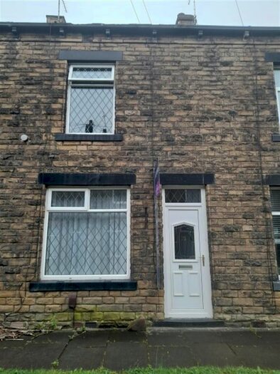 3 Bedroom Terraced House To Rent In Oakroyd Mount, Pudsey, Leeds, LS28