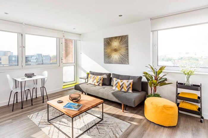 2 Bedroom Flat To Rent In Flat Simla House, London, London, SE1