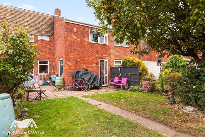 3 Bedroom Terraced House For Sale In Woodcroft, Harlow, CM18