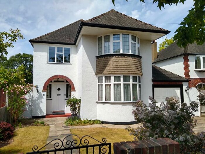 3 Bedroom Detached House For Sale In Holmwood Road, Cheam, SM2