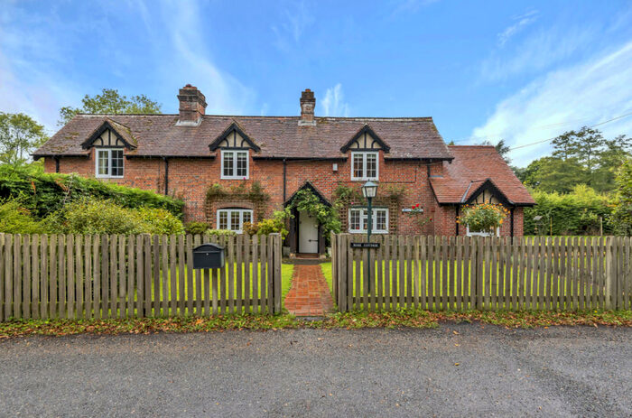 4 Bedroom Semi-Detached House For Sale In Canterton Lane, Brook, Lyndhurst, Hampshire, SO43