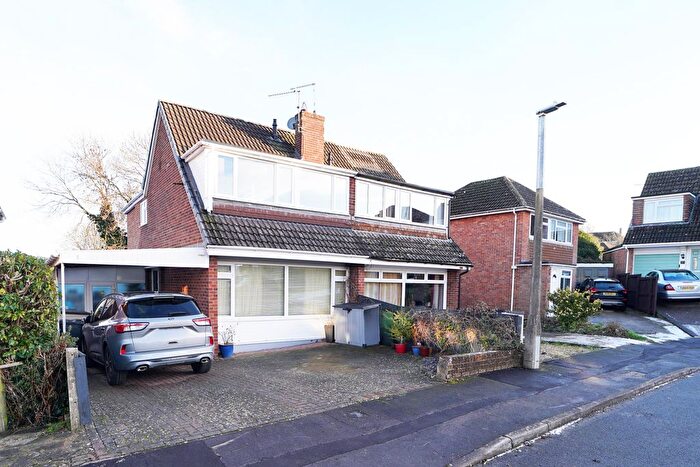 4 Bedroom Semi-Detached House For Sale In Henley Drive, Highworth, Swindon, SN6