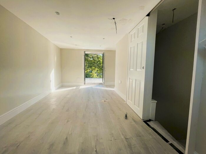 2 Bedroom Flat To Rent In Sussex Road, South Croydon, CR2