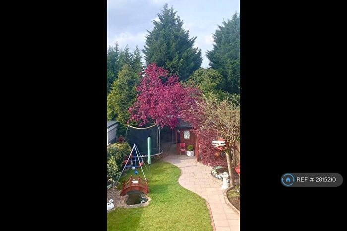 3 Bedroom Semi-Detached House To Rent In Solihull, Solihull, B92