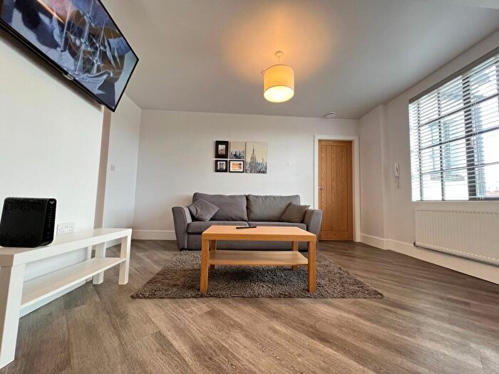 3 Bedroom Apartment To Rent In Flat, Canning Chambers, Canning Circus, Nottingham, NG7
