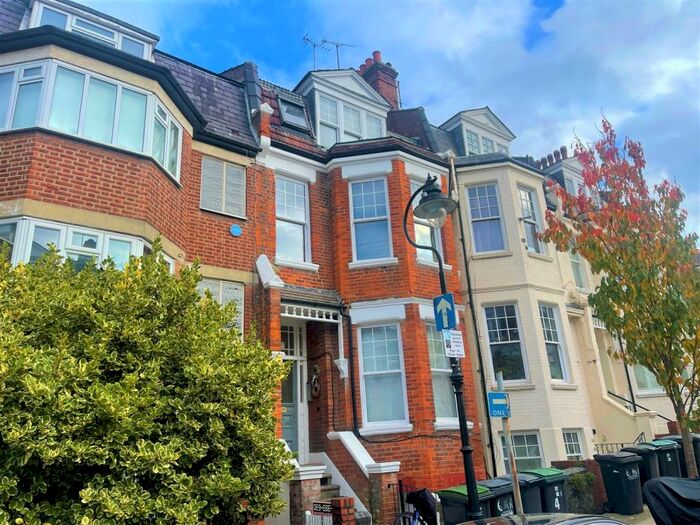 Studio To Rent In Milton Road, Highgate, London, N6