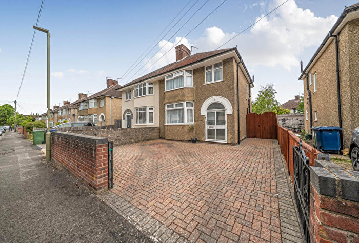 3 Bedroom Semi-Detached House For Sale In Fairlie Road, Oxford, Oxfordshire, OX4