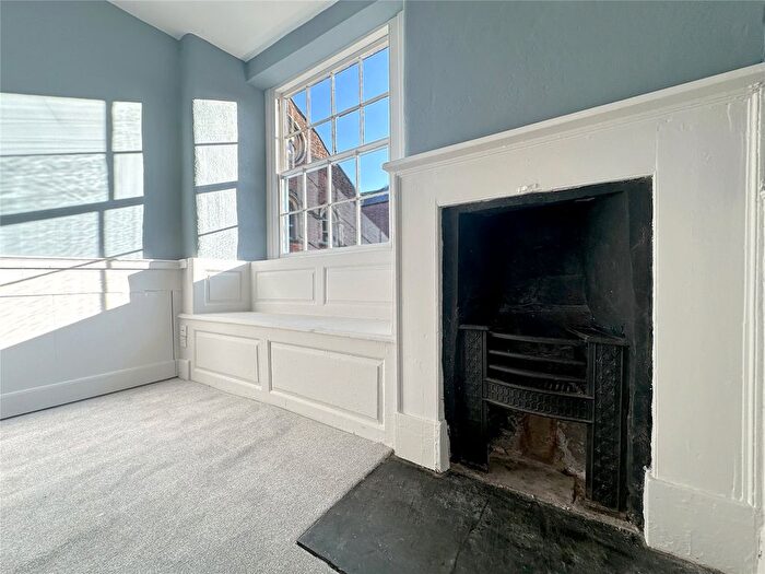 1 Bedroom Flat To Rent In The Mint, Exeter, EX4